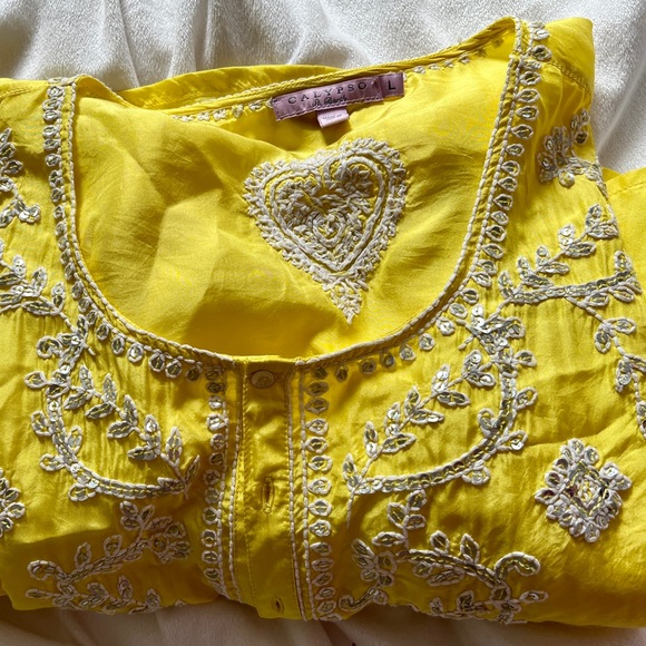 Calypso St. Barth 100% beautiful yellow silk & sequin top! - Picture 11 of 13